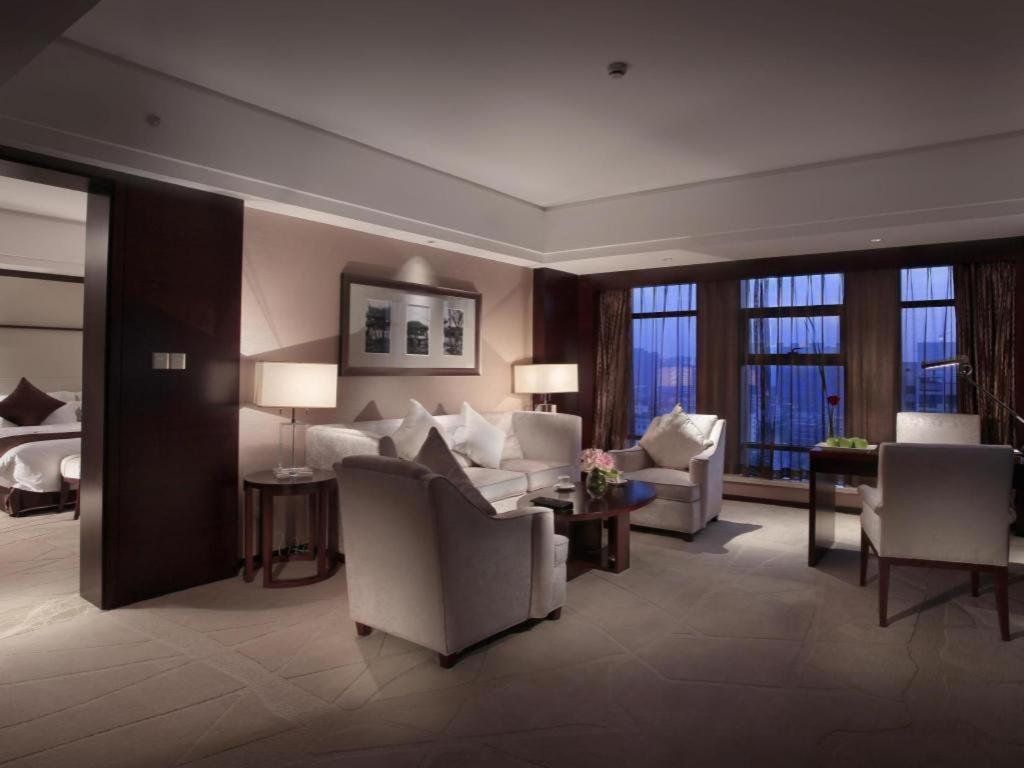 White Swan Hotel Changsha Exterior photo